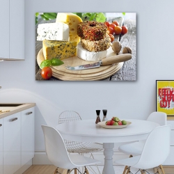 Сыр, помидоры и грецкие орехи